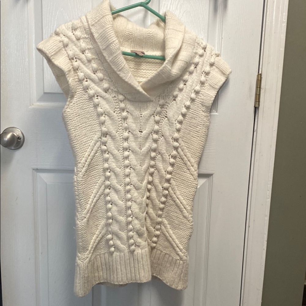 Women's Cream Cable Knit Sweater Vest